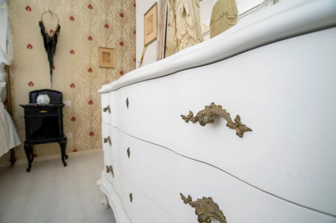 Bed & Breakfast My Place Suite Apartment - Milano Navigli Italia