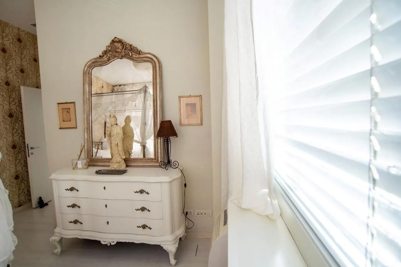 My Place Suite Apartment - Milano Navigli Ιταλία